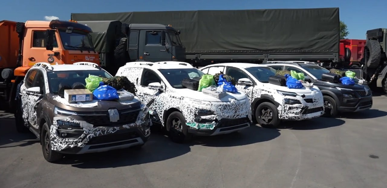 КамАЗ передал бойцам автомобили Renault, оставшиеся после ухода марки из России