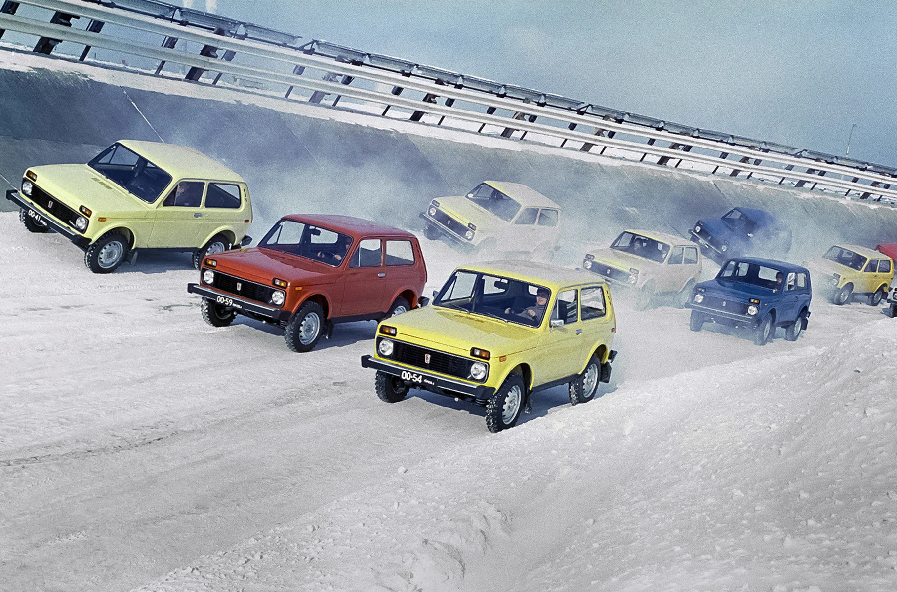 Журнал Motor опубликовал нерассказанную историю внедорожника Lada Niva Legend