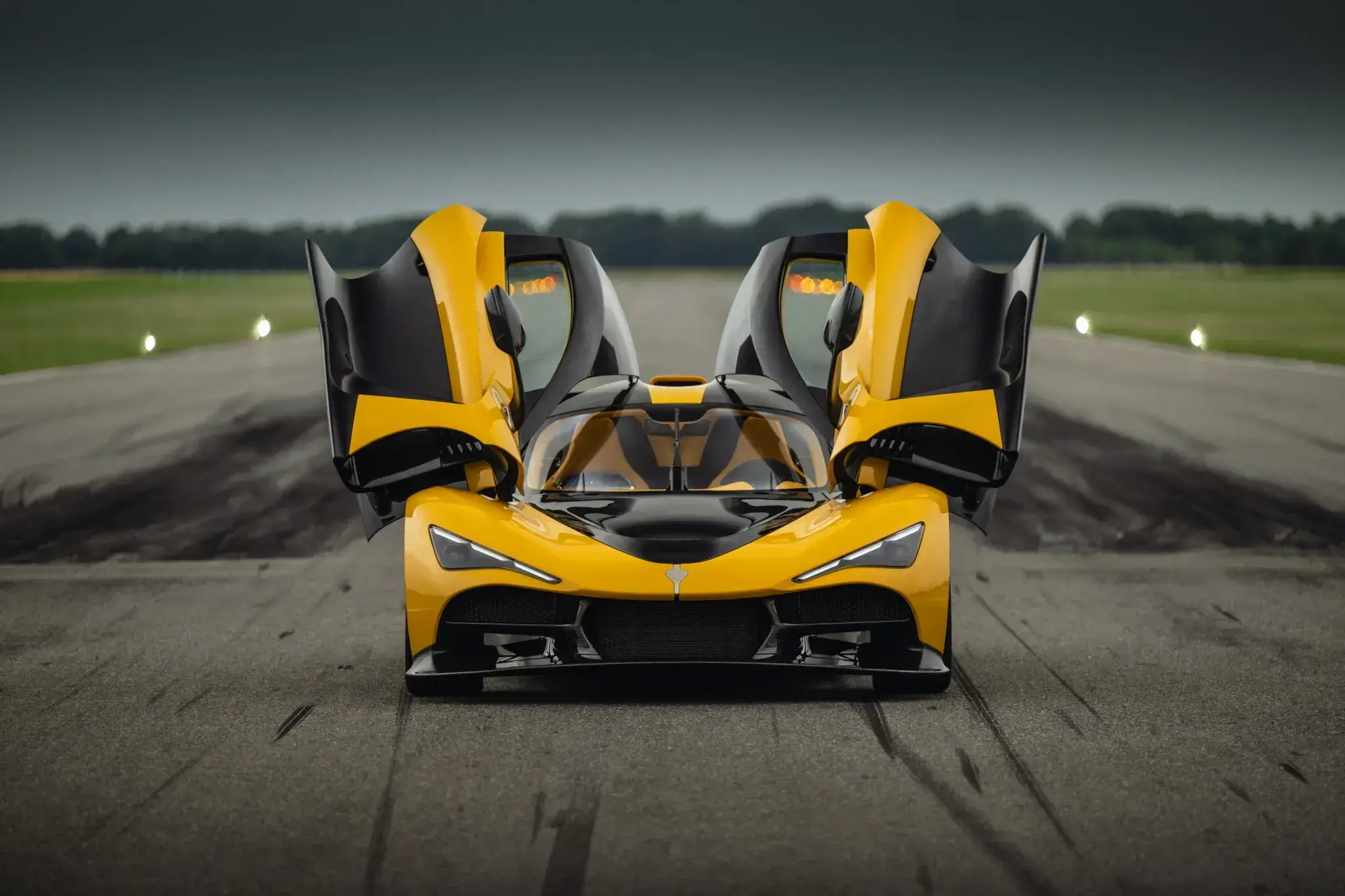 Самый мощный серийный автомобиль оснастили тремя электромоторами