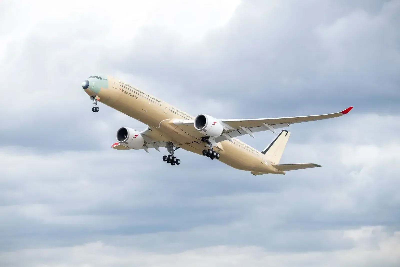 Новый рекорд продолжительности беспосадочного полета установлен компанией Airbus