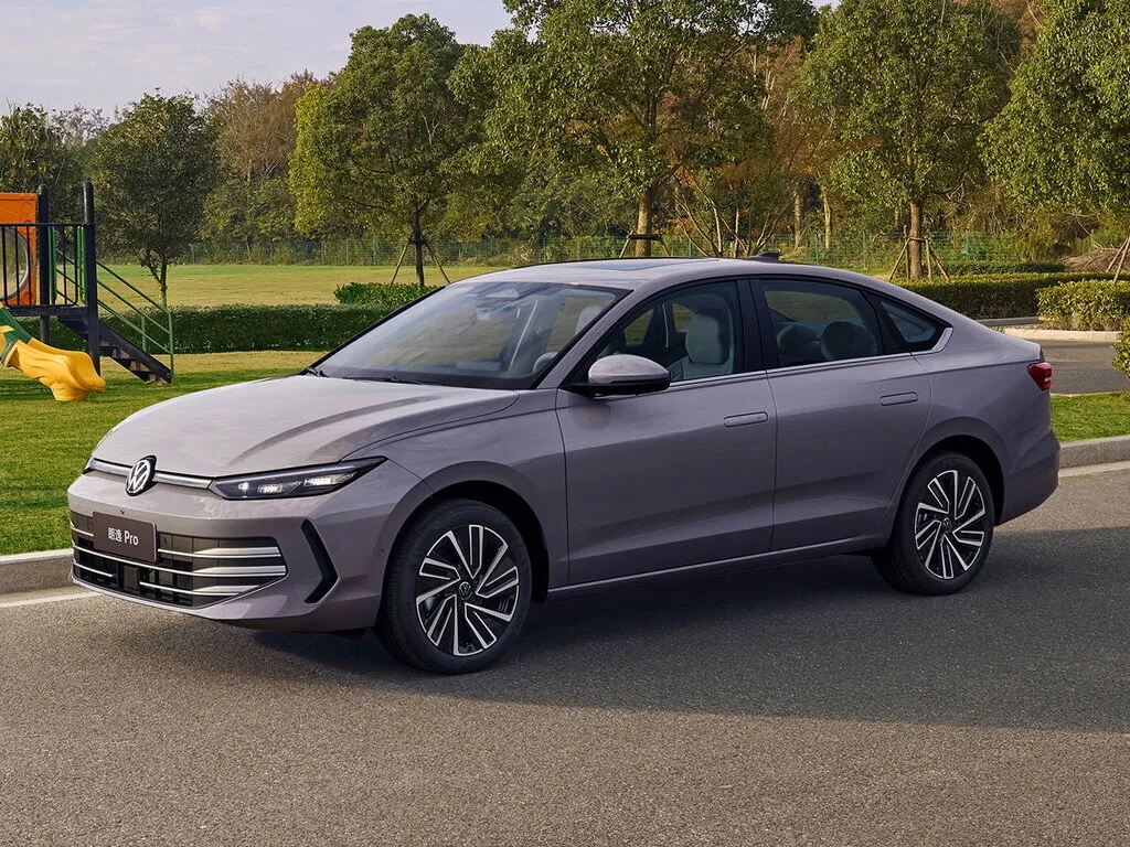 Motor перечислил 8 новых иномарок по цене Lada Vesta