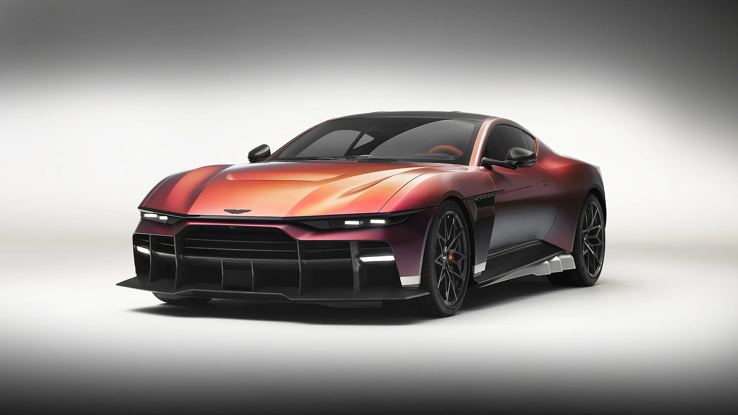 Aston Martin создал самый мощный автомобиль с V12 в своей истории