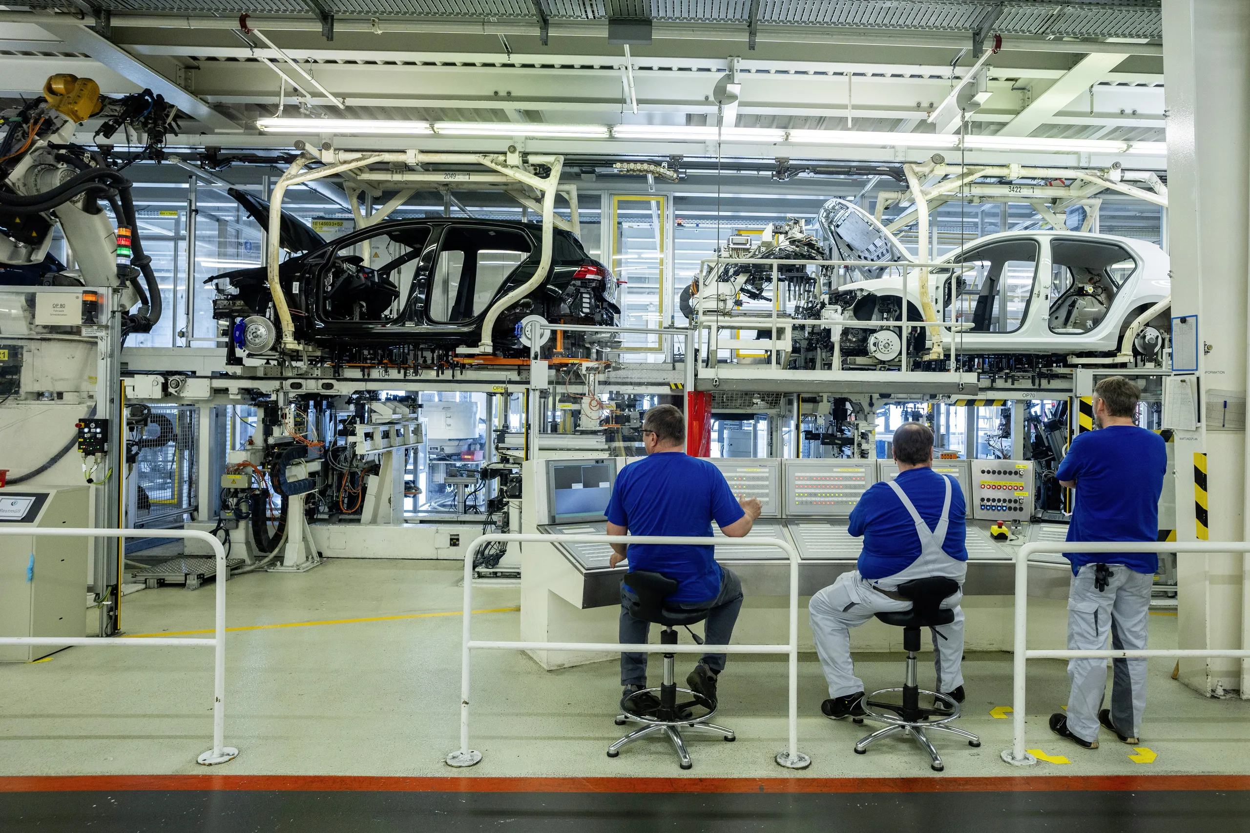Владеющий Volkswagen семейный клан стал давить на менеджмент в преддверии сокращений