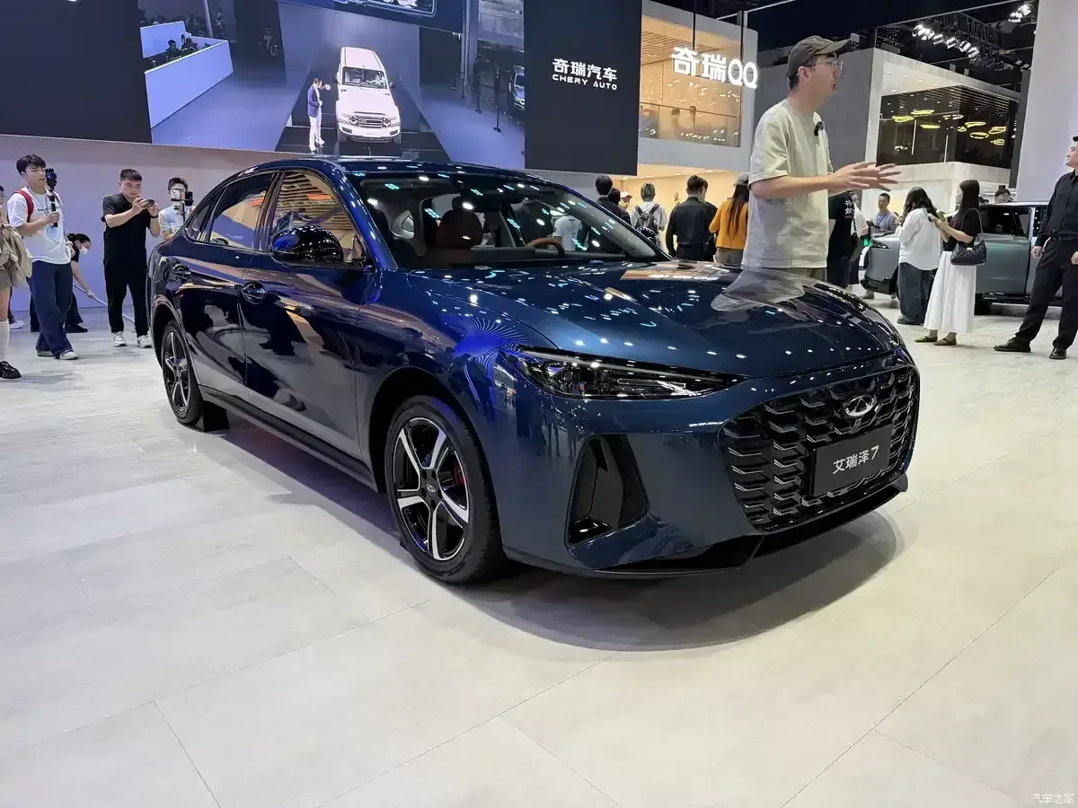 Chery показала в Чэнду возрожденный седан Arrizo 7 с внешностью как у Audi