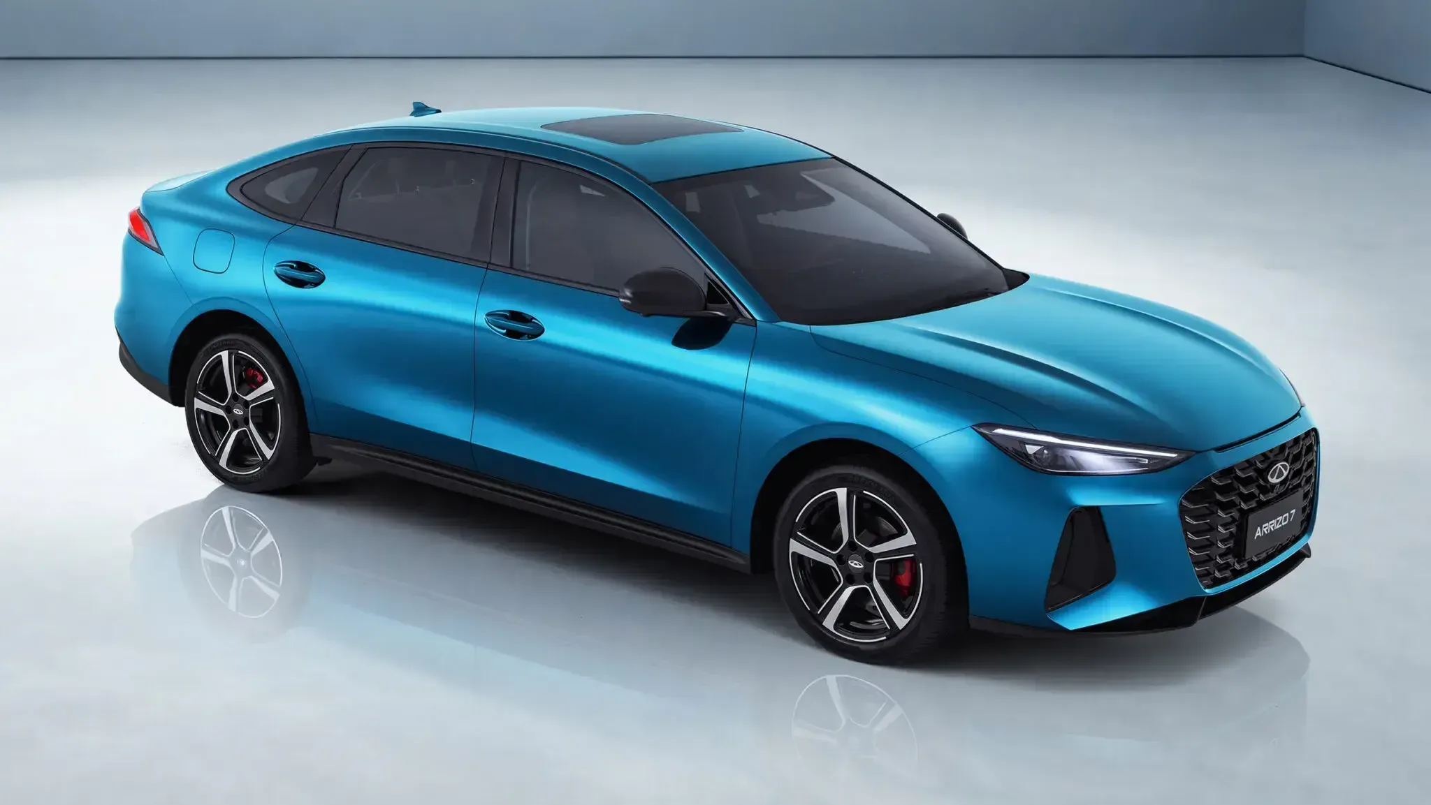 Chery представила фастбэк Arrizo 7 с дизайном в стиле Audi