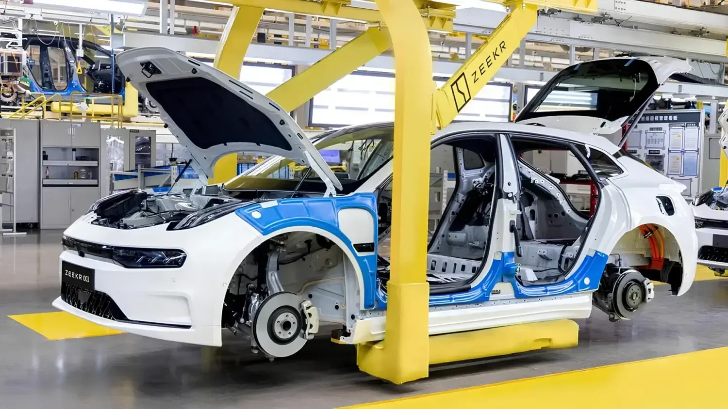 Европейские заводы Volvo начнут делать автомобили китайского Geely