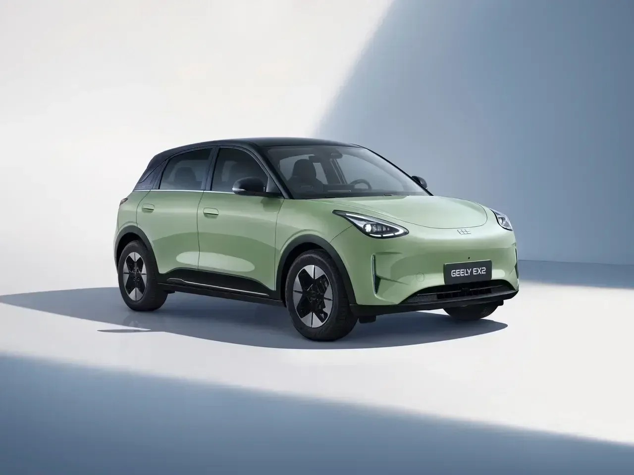 Новый Geely оказался реальной угрозой для Volkswagen Polo в Германии