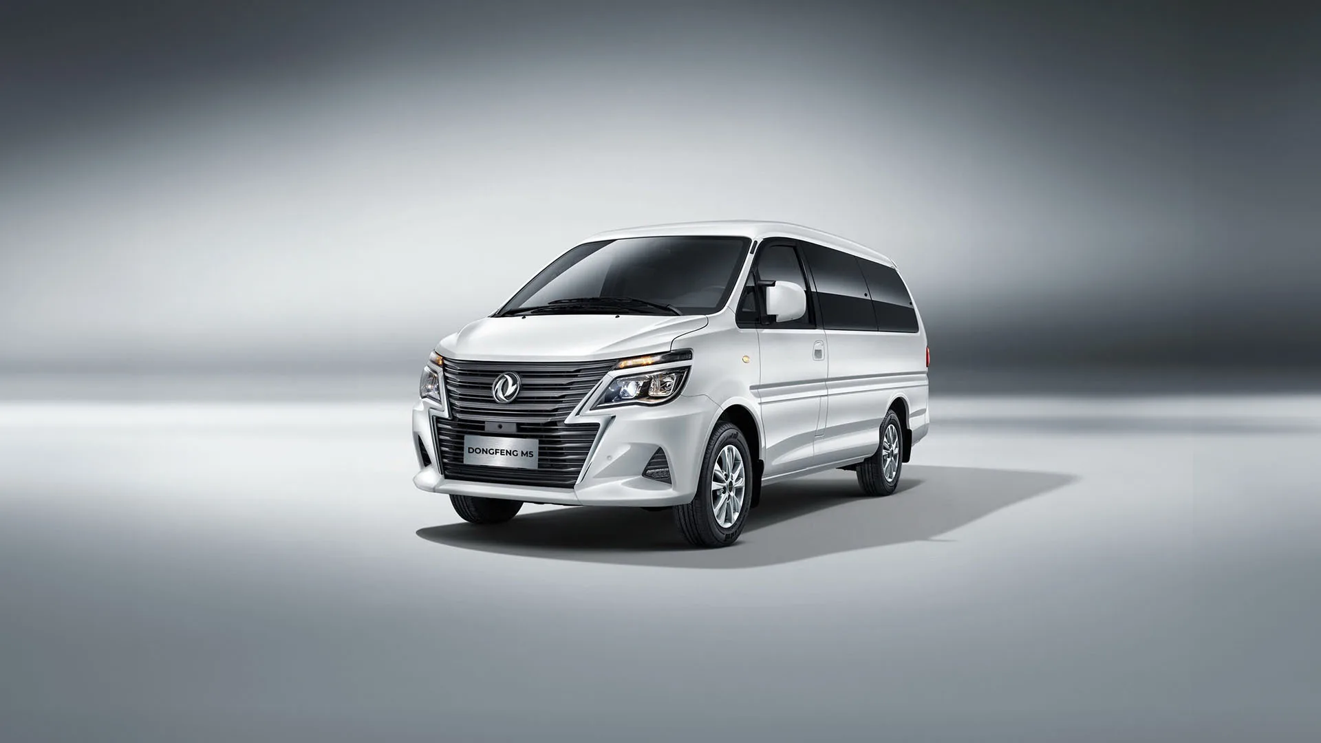 В Белоруссии стартовали продажи минивэнов Dongfeng M5 стоимостью 2 млн рублей