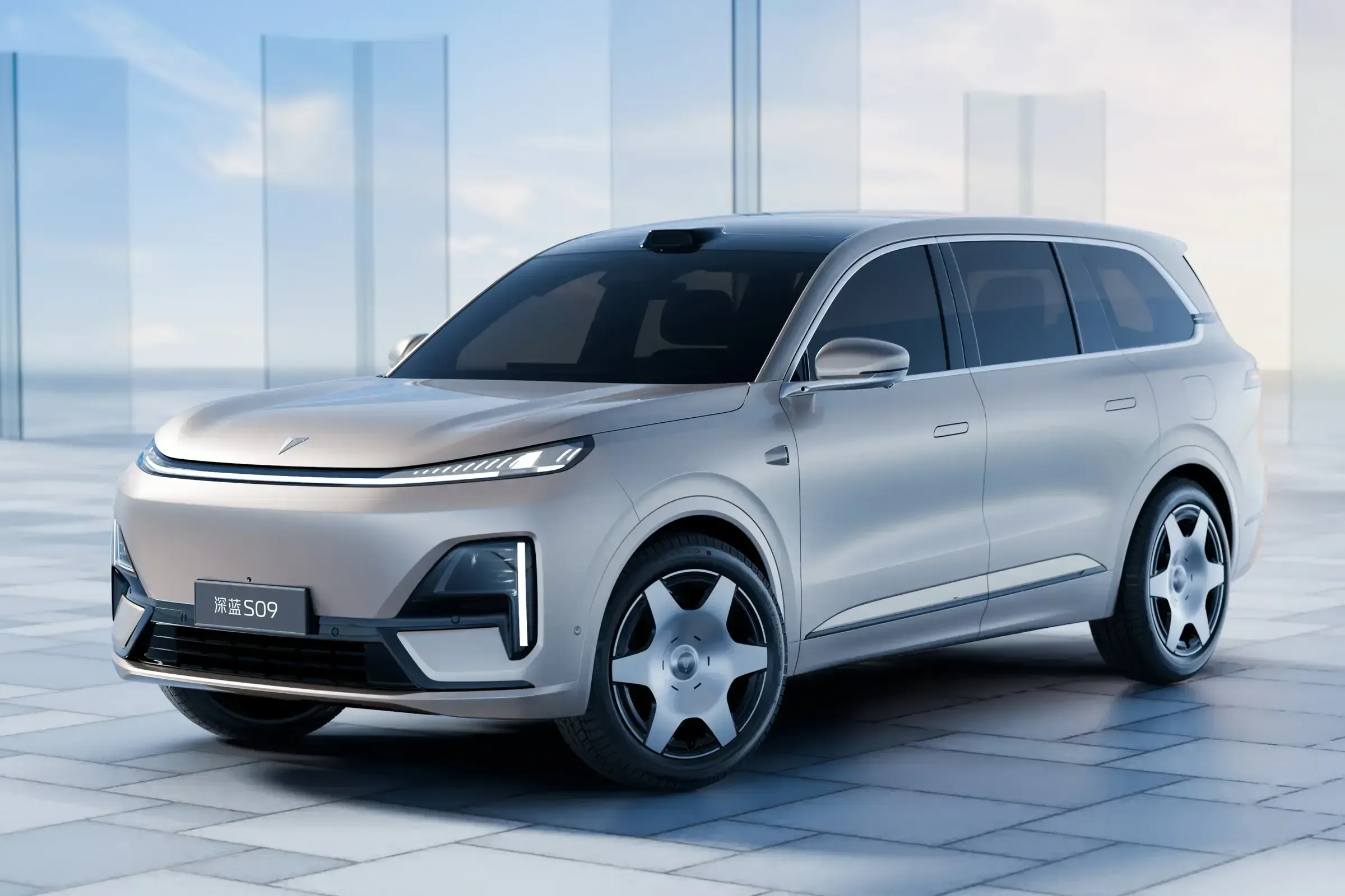 Не просто кроссовер, а почти автодом: Changan выводит на рынок РФ Deepal S09
