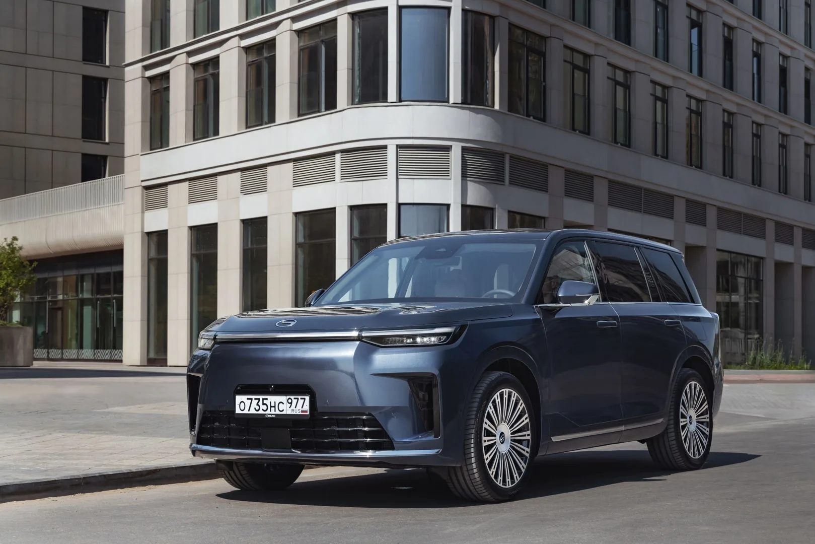 Журнал Motor назвал все плюсы и минусы нового флагманского кроссовера GAC S9