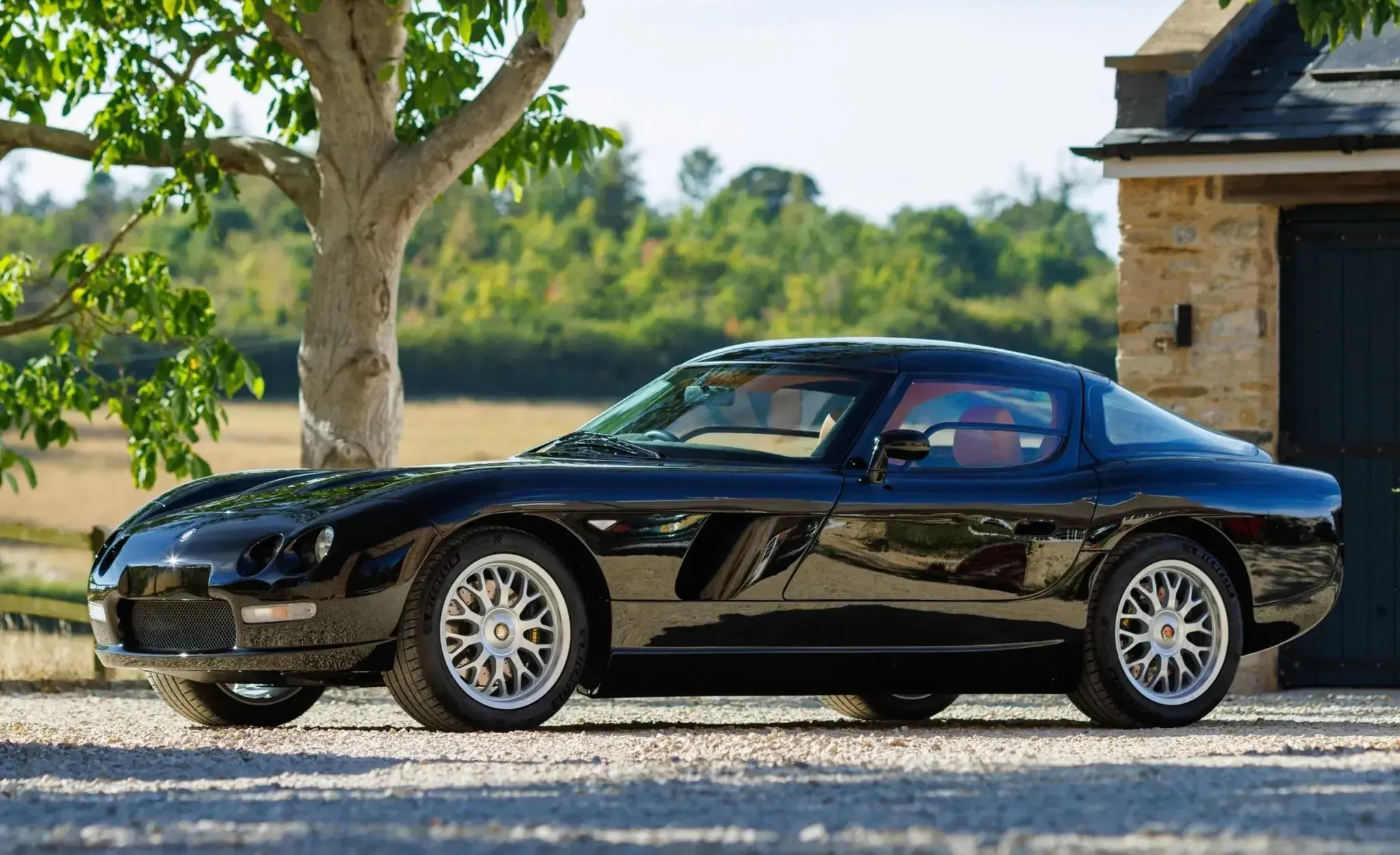 В Британии возродили спорткар Bristol Fighter с мотором V10 от Dodge Viper