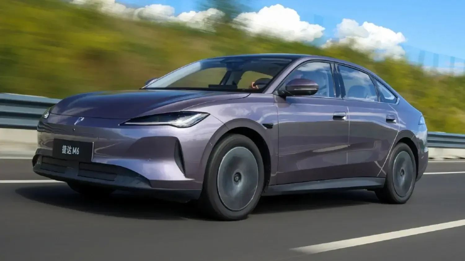 В Китае стартовали продажи самого доступного электромобиля Volkswagen Jetta M6