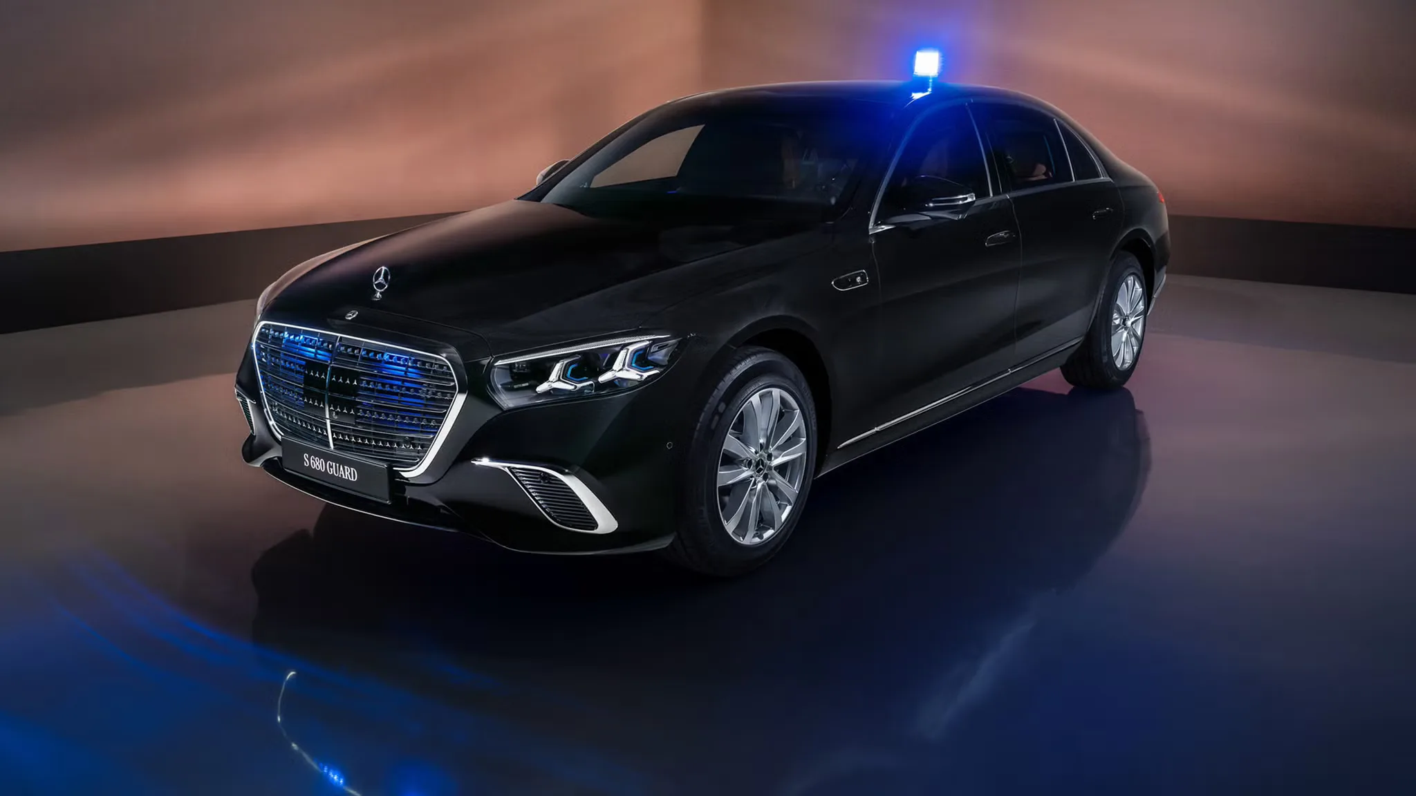 В РФ привезут лимузин за 169 млн рублей, который Mercedes продаёт лишь избранным