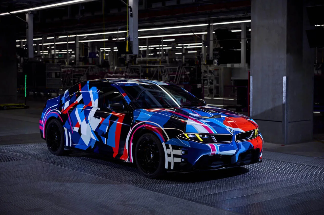 BMW M выпустила миллионный M3 и показала будущий электрокар