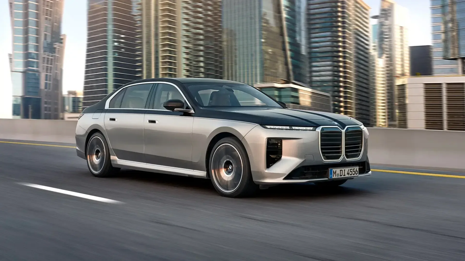 BMW вернула V8: новый седан 7 Series разгоняется до «сотни» за 3,5 секунды