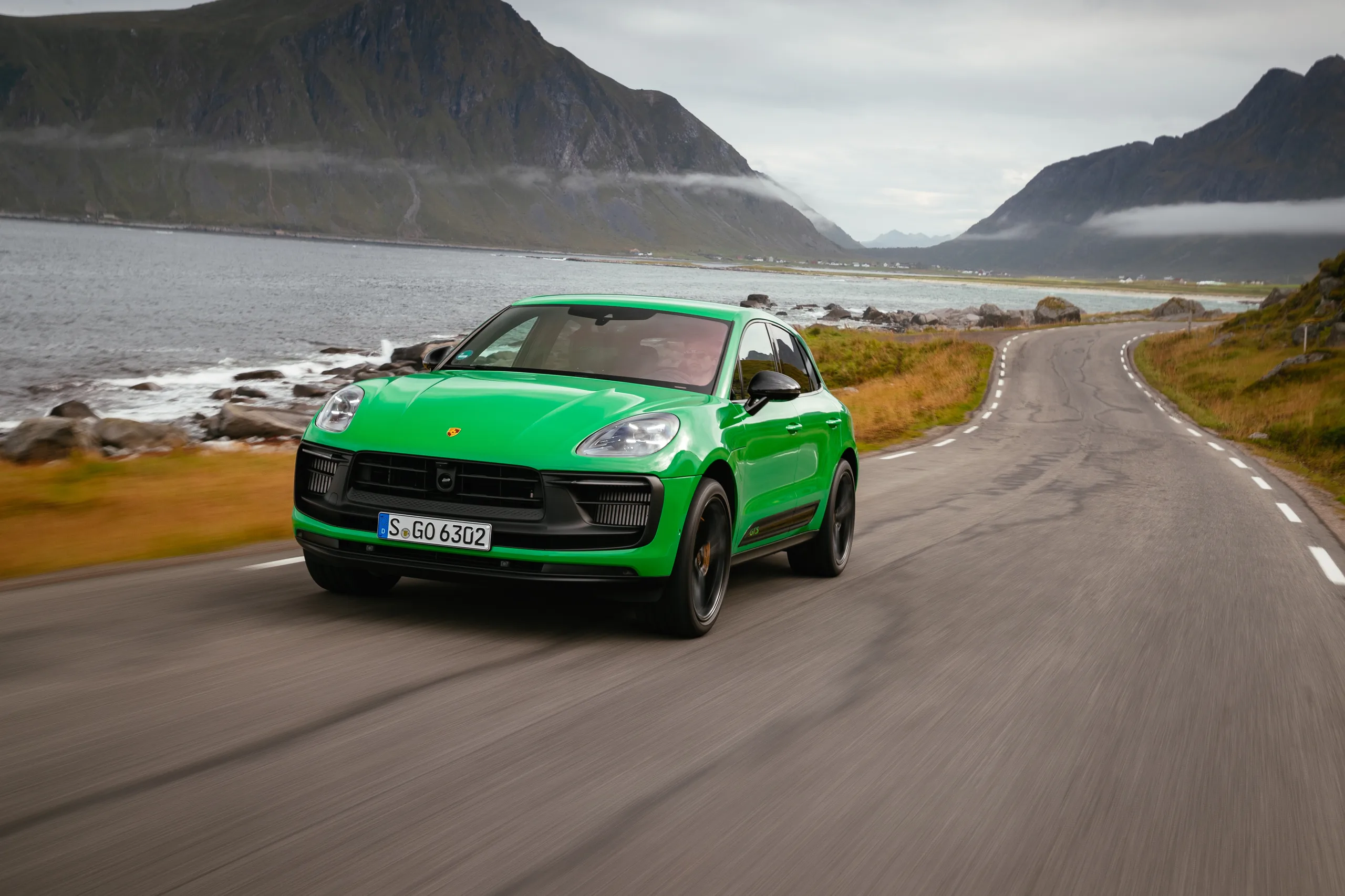 Глава Porsche пообещал возродить бензиновый Macan