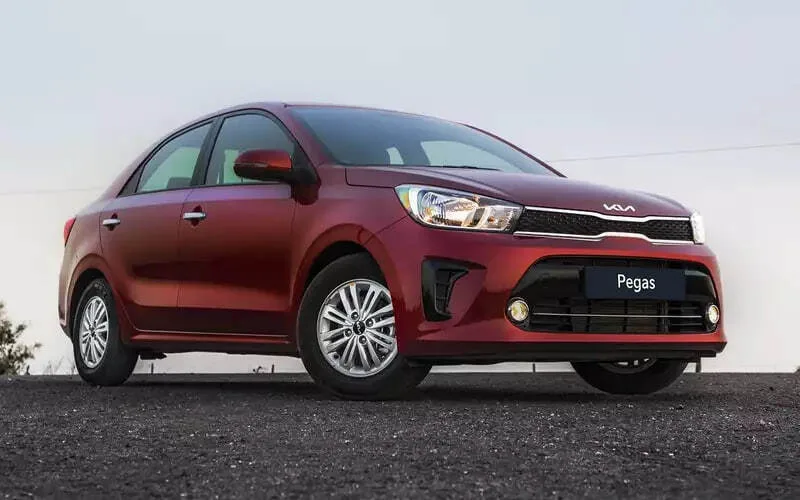 Новый седан Kia Pegas приехал в РФ за 1,6 млн рублей