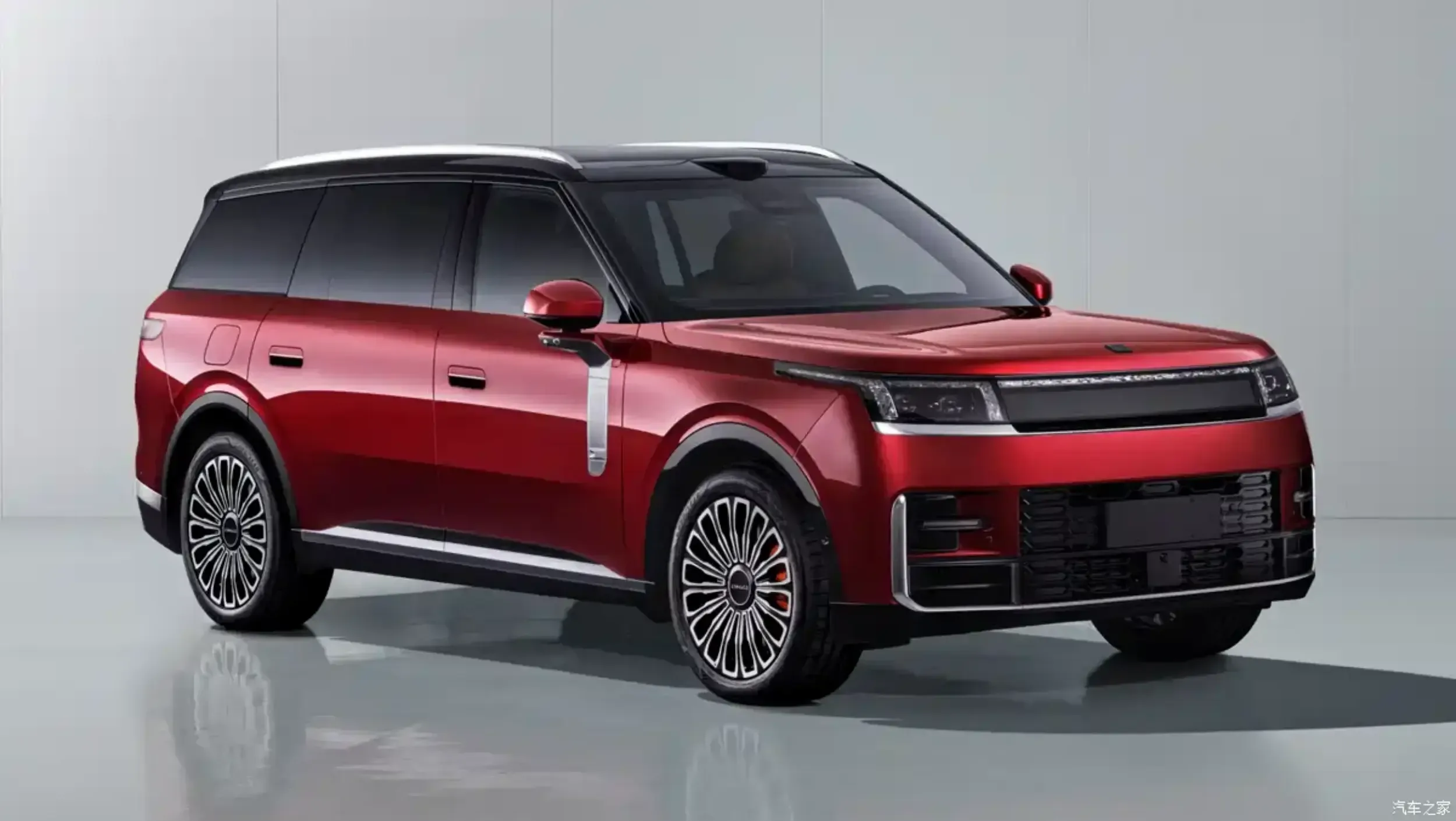 Обновлённый Lynk&Co 900 оказался похожим на Range Rover