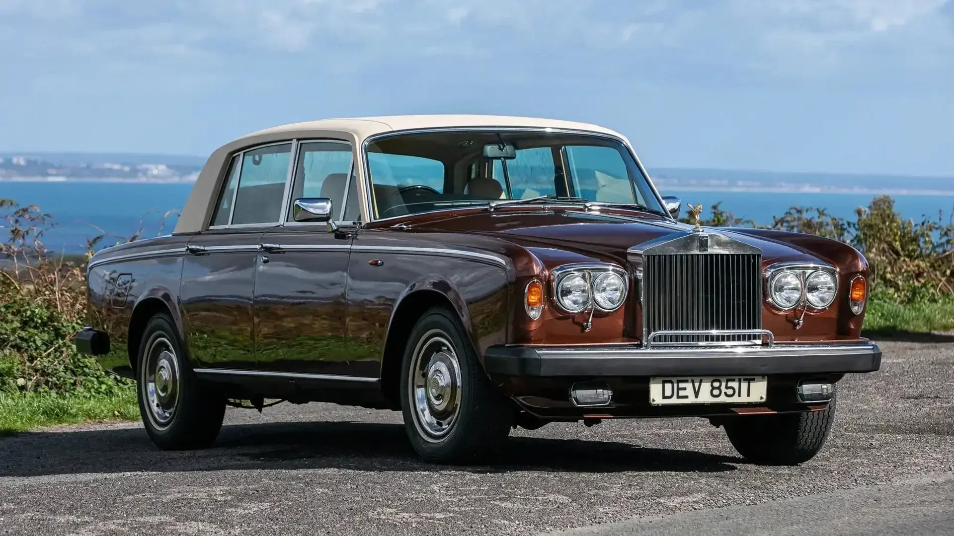 Rolls-Royce фронтмена группы Oasis выставили на торги за 25 тысяч фунтов