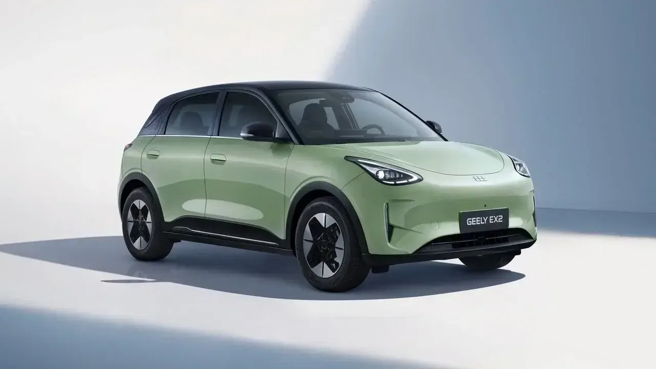 Самый продаваемый автомобиль Китая Geely EX2 начнут поставлять в Россию