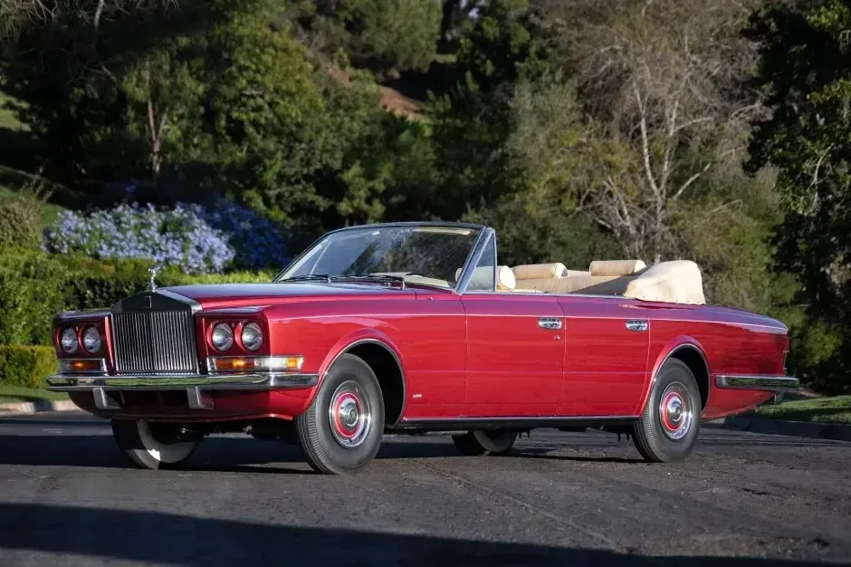 Уникальный Rolls-Royce Phantom VI, который строили 22 года, выставили на продажу